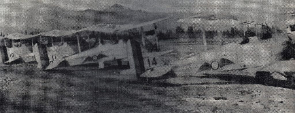 Aviones De Havilland Gipsy Moth , con los cuales se iniciaron los vuelos de la Línea Aeropostal Santiago-Arica