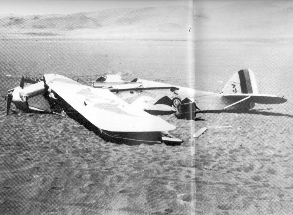 A veces los débiles biplanos Gipsy Moth sufrían accidentes en medio de la soledad de la pampa