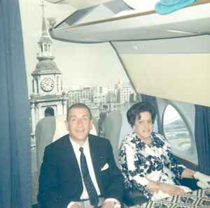 El Presidente Eduardo . Frei Montalva, pasajero ilustre del ”Profe” a bordo de un Caravelle